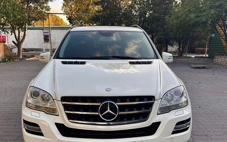 Mercedes-Benz M-Класс, 2011 год, 2 100 000 рублей, 1 фотография