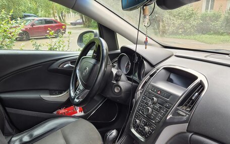 Opel Astra J, 2011 год, 410 000 рублей, 2 фотография