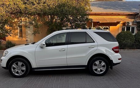 Mercedes-Benz M-Класс, 2011 год, 2 100 000 рублей, 3 фотография