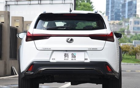 Lexus UX I, 2022 год, 3 480 555 рублей, 6 фотография