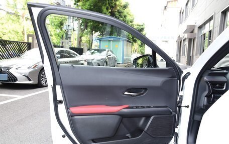 Lexus UX I, 2022 год, 3 480 555 рублей, 19 фотография
