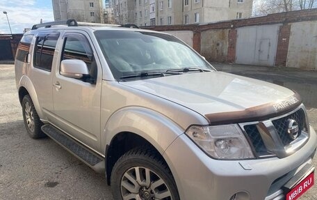 Nissan Pathfinder, 2011 год, 1 625 000 рублей, 1 фотография