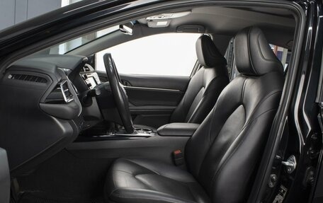 Toyota Camry, 2018 год, 2 625 000 рублей, 9 фотография
