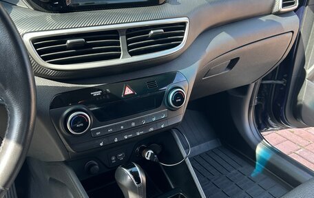 Hyundai Tucson III, 2018 год, 2 250 000 рублей, 9 фотография