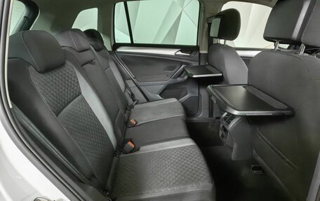 Volkswagen Tiguan II, 2017 год, 1 635 000 рублей, 12 фотография