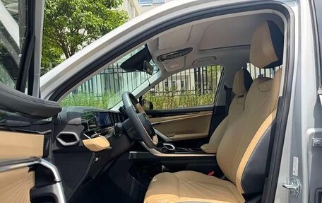 Geely Atlas, 2023 год, 2 305 000 рублей, 9 фотография