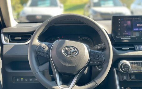 Toyota RAV4, 2025 год, 3 700 000 рублей, 16 фотография