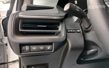 Toyota Prius IV XW50, 2024 год, 3 390 099 рублей, 10 фотография