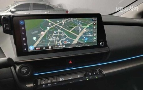 Toyota Prius IV XW50, 2024 год, 3 390 099 рублей, 13 фотография