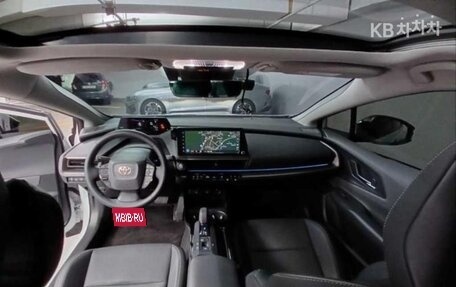 Toyota Prius IV XW50, 2024 год, 3 390 099 рублей, 6 фотография