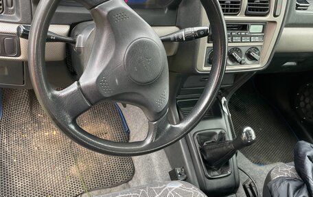 Mitsubishi Pajero iO, 1999 год, 680 000 рублей, 5 фотография