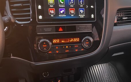 Mitsubishi Outlander III рестайлинг 3, 2019 год, 2 890 000 рублей, 7 фотография