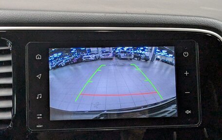 Mitsubishi Outlander III рестайлинг 3, 2021 год, 2 550 000 рублей, 6 фотография