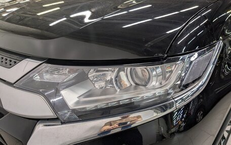 Mitsubishi Outlander III рестайлинг 3, 2021 год, 2 550 000 рублей, 20 фотография