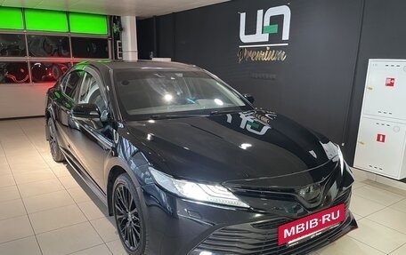 Toyota Camry, 2021 год, 3 190 000 рублей, 2 фотография