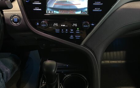Toyota Camry, 2021 год, 3 190 000 рублей, 14 фотография