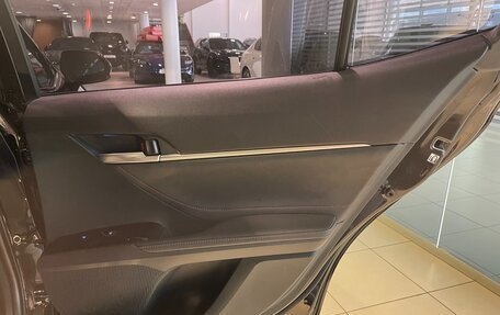 Toyota Camry, 2021 год, 3 190 000 рублей, 22 фотография