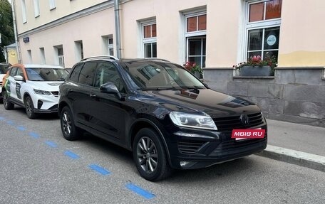 Volkswagen Touareg III, 2015 год, 2 540 000 рублей, 2 фотография