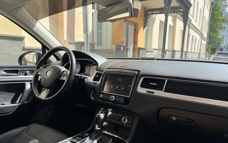 Volkswagen Touareg III, 2015 год, 2 540 000 рублей, 19 фотография