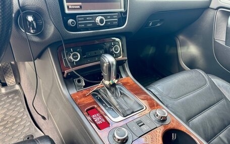 Volkswagen Touareg III, 2010 год, 2 100 000 рублей, 8 фотография