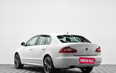 Skoda Superb III рестайлинг, 2012 год, 1 095 000 рублей, 3 фотография