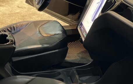 Tesla Model S I, 2014 год, 2 100 000 рублей, 11 фотография