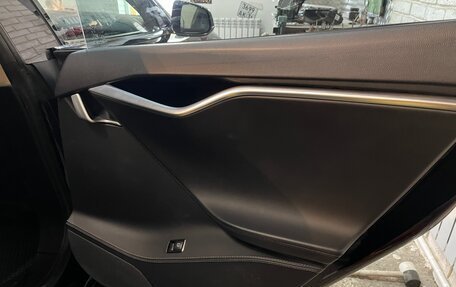 Tesla Model S I, 2014 год, 2 100 000 рублей, 13 фотография