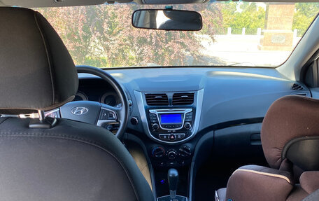 Hyundai Solaris II рестайлинг, 2013 год, 780 000 рублей, 3 фотография
