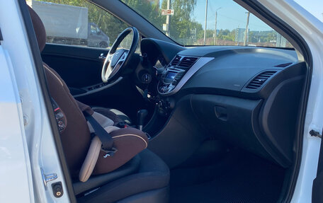 Hyundai Solaris II рестайлинг, 2013 год, 780 000 рублей, 4 фотография