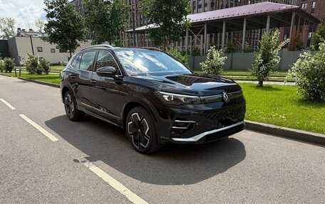 Volkswagen Tiguan, 2024 год, 4 590 000 рублей, 2 фотография