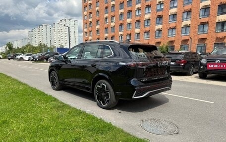 Volkswagen Tiguan, 2024 год, 4 590 000 рублей, 7 фотография