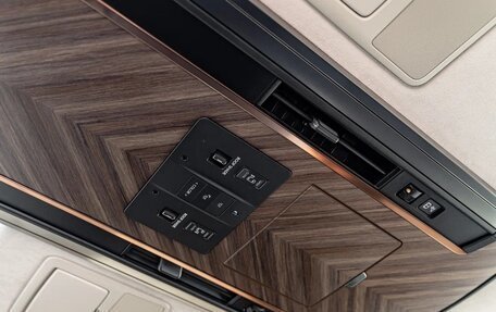 Lexus LM, 2024 год, 16 990 000 рублей, 28 фотография