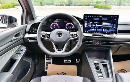 Volkswagen Golf VIII, 2025 год, 3 130 000 рублей, 7 фотография