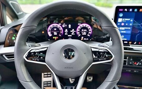 Volkswagen Golf VIII, 2025 год, 3 130 000 рублей, 6 фотография