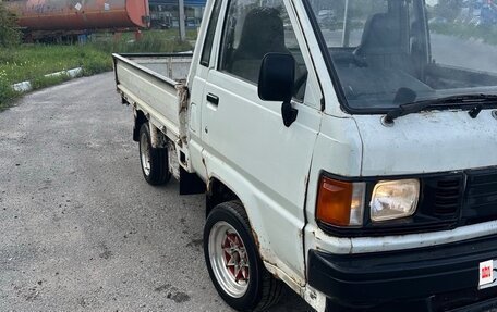 Toyota Town Ace III, 1990 год, 240 000 рублей, 1 фотография