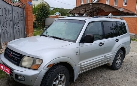 Mitsubishi Montero III, 2000 год, 700 000 рублей, 1 фотография