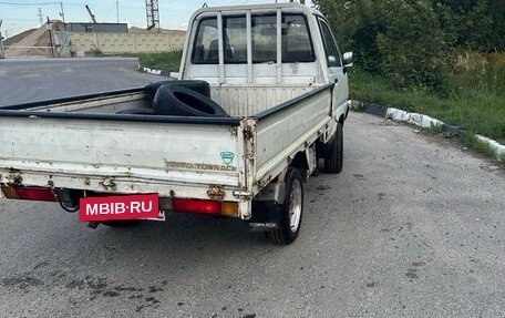 Toyota Town Ace III, 1990 год, 240 000 рублей, 2 фотография