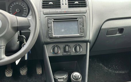 Volkswagen Polo VI (EU Market), 2015 год, 735 000 рублей, 24 фотография