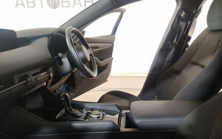 Mazda 3, 2019 год, 1 670 000 рублей, 18 фотография