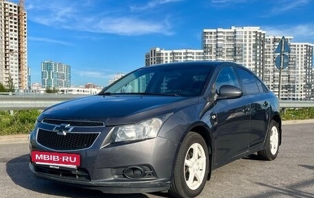Chevrolet Cruze II, 2011 год, 525 000 рублей, 3 фотография