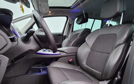 Renault Espace V рестайлинг, 2018 год, 1 800 000 рублей, 8 фотография