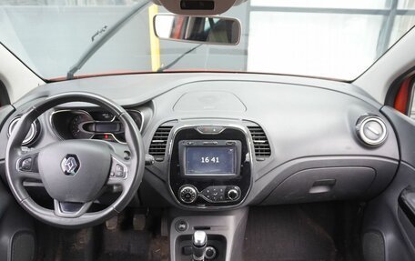 Renault Kaptur I рестайлинг, 2017 год, 1 560 000 рублей, 11 фотография