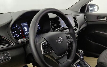 Hyundai Solaris II рестайлинг, 2021 год, 1 630 000 рублей, 11 фотография