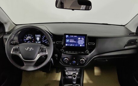 Hyundai Solaris II рестайлинг, 2021 год, 1 630 000 рублей, 10 фотография