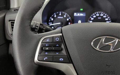 Hyundai Solaris II рестайлинг, 2021 год, 1 630 000 рублей, 13 фотография