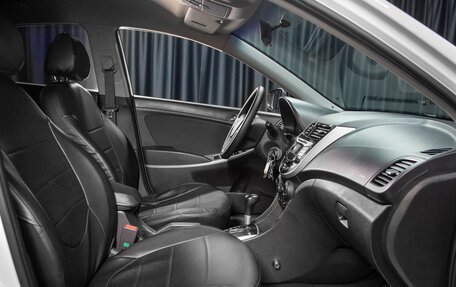 Hyundai Solaris II рестайлинг, 2012 год, 800 000 рублей, 7 фотография