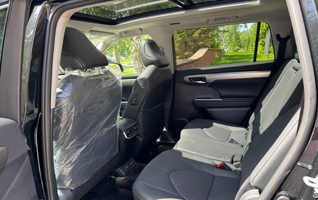 Toyota Highlander, 2025 год, 4 900 000 рублей, 13 фотография
