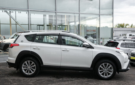 Toyota RAV4, 2017 год, 2 649 000 рублей, 6 фотография