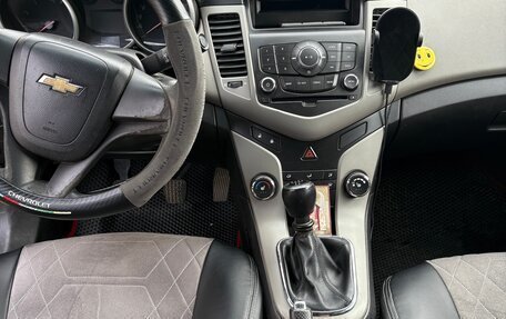 Chevrolet Cruze II, 2011 год, 600 000 рублей, 6 фотография