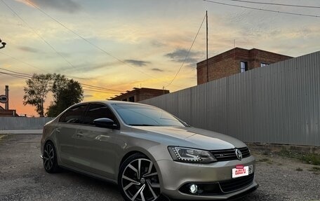 Volkswagen Jetta VI, 2012 год, 1 550 000 рублей, 2 фотография